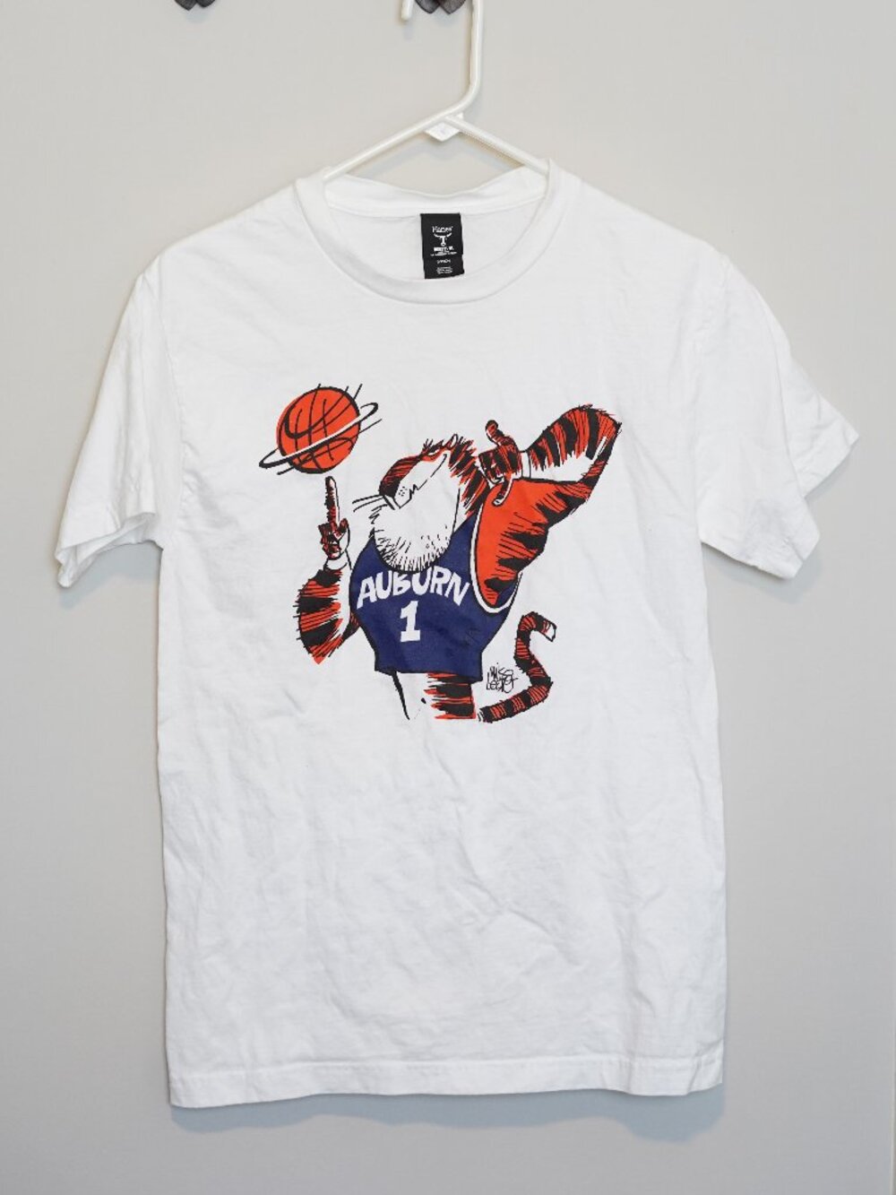 Tiger Rags Call God Auburn Basketball White Tshirt - Size Small